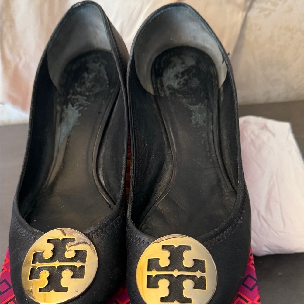 Tory Burch Black Heels with Gold Logo - Picture 3 of 5